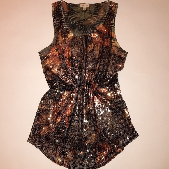 clothes - Picture 5 of 6